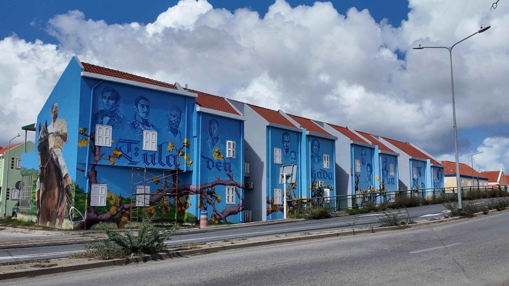 Second phase of mural ‘Tula den kada un di nos’ highlights 13 local heroes